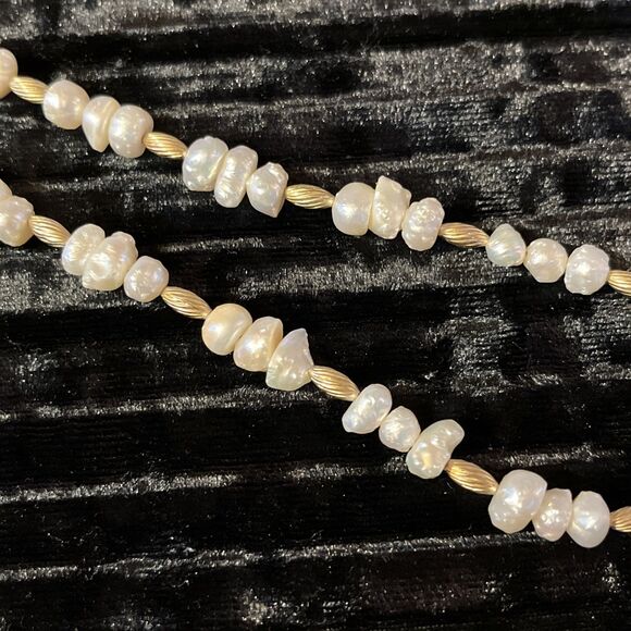 Hand Strung Freshwater Pearl Necklace Gold Plated Beads Elegant 18” - Picture 5 of 6